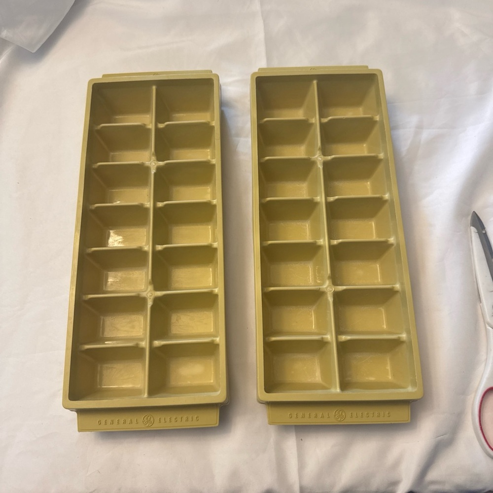 General Electric Yellow Ice Cube Trays